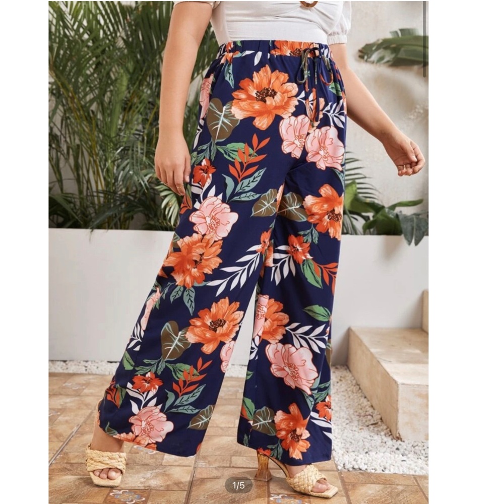 PLUS SIZE Floral Print Tie Front Pants